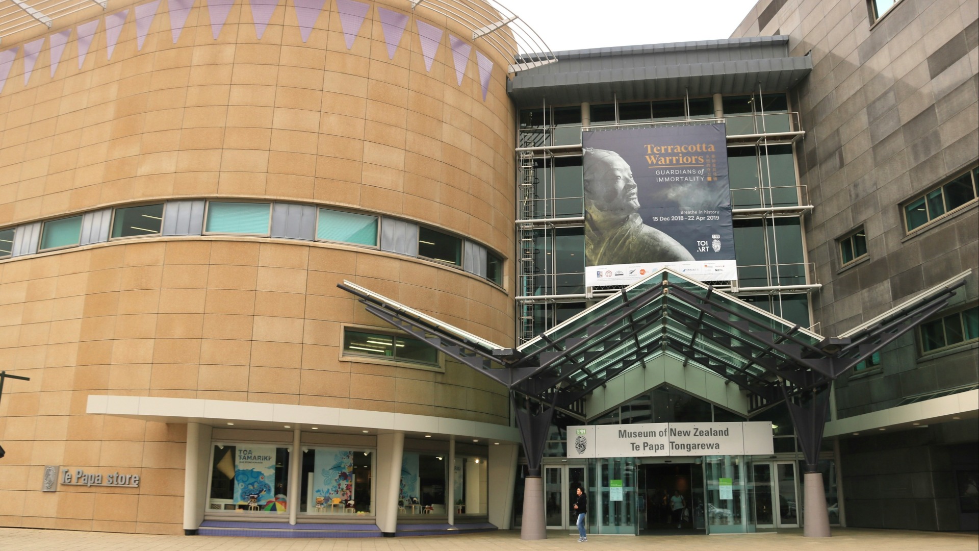 Te Papa workers rally against proposed job cuts