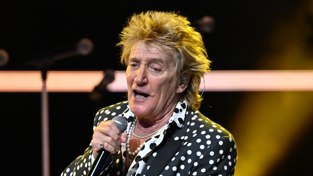 Rod Stewart to embark on 'last tour ever' in 2027