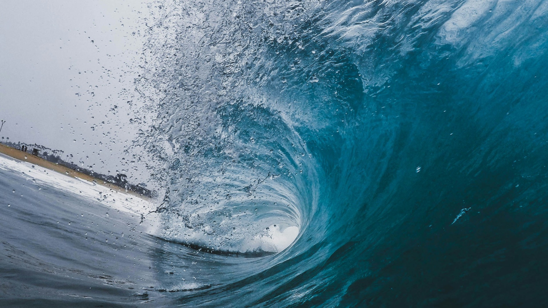 Stay away from beaches: Wellington Civil Defence warning as monster swells loom