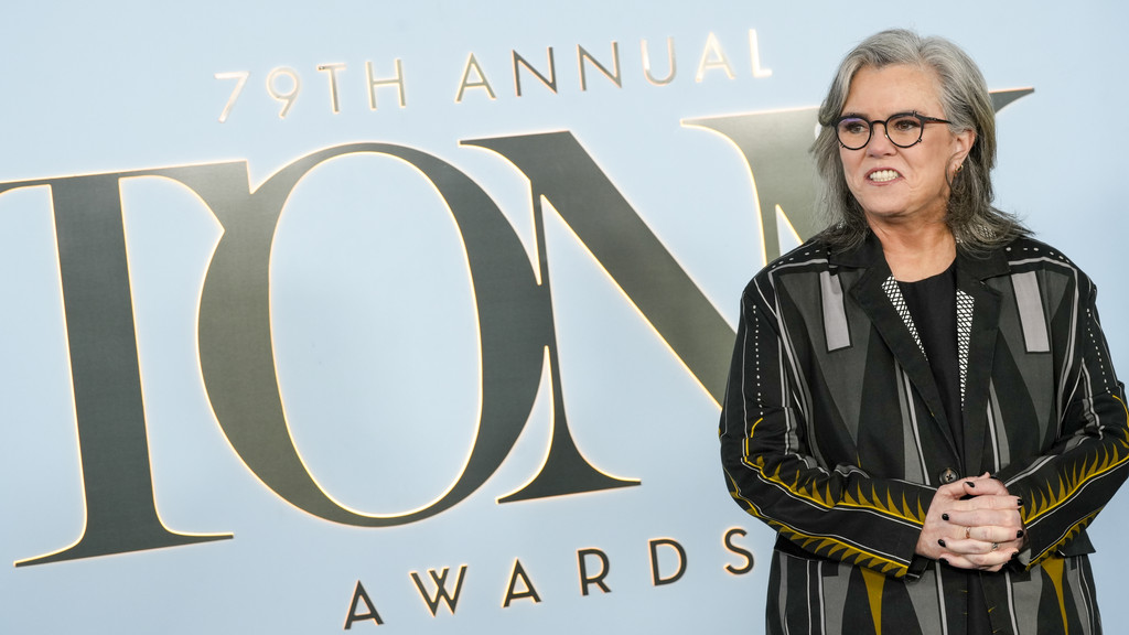 Rosie O'Donnell to stand in for Jimmy Kimmel over summer break
