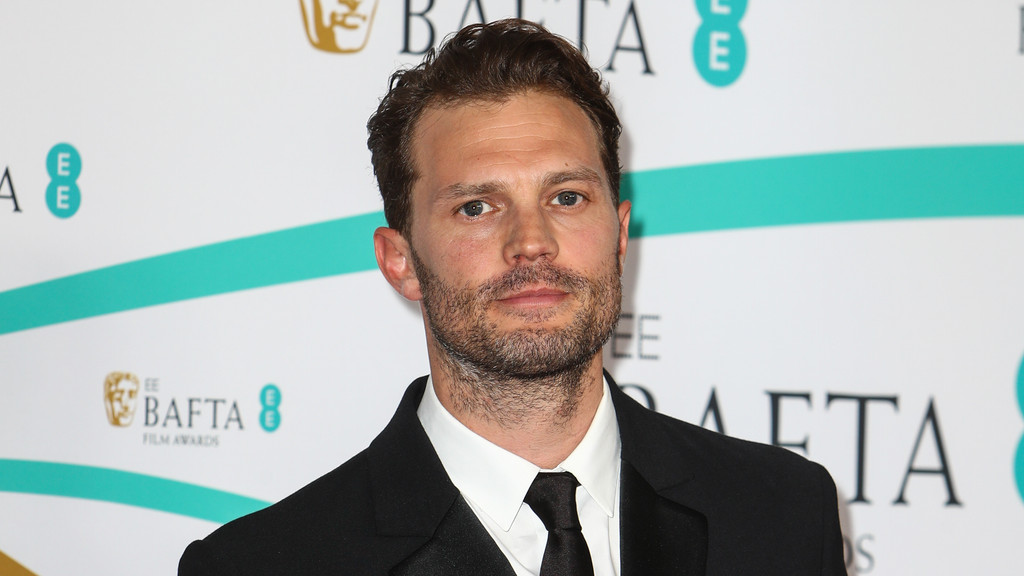 Jamie Dornan feels pressure taking over Aragorn role from Viggo Mortensen