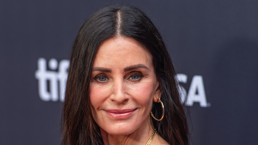 Courteney Cox wants to direct Scream 8