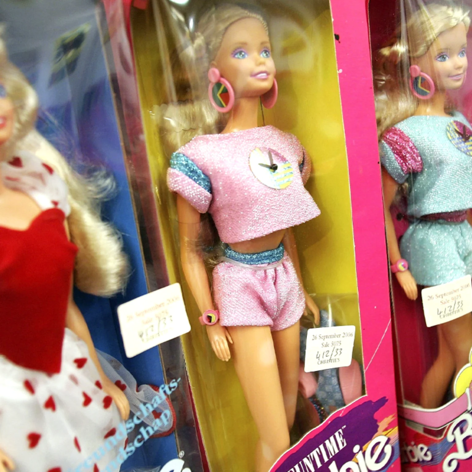 Old Barbie dolls could be worth thousands of dollars thanks to Margot Robbie s upcoming film Articles rova