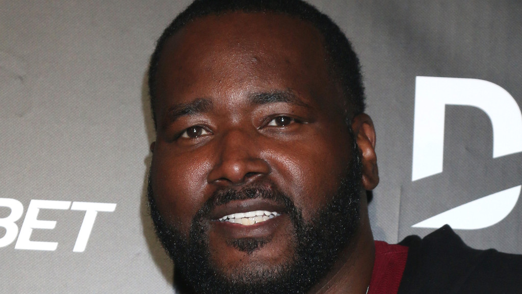 Quinton Aaron regains consciousness after being put on life support