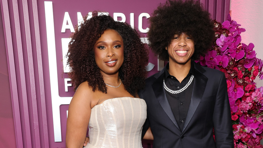 Jennifer Hudson inspired by son and boyfriend Common as she prepares for tour