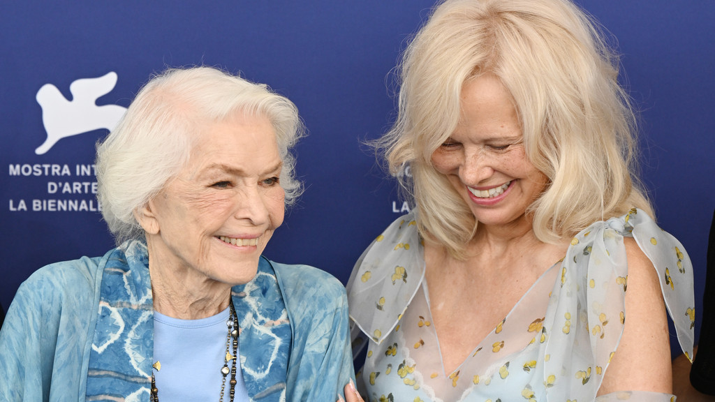 Ellen Burstyn weeps as Place to Be scores six-minute ovation in Venice
