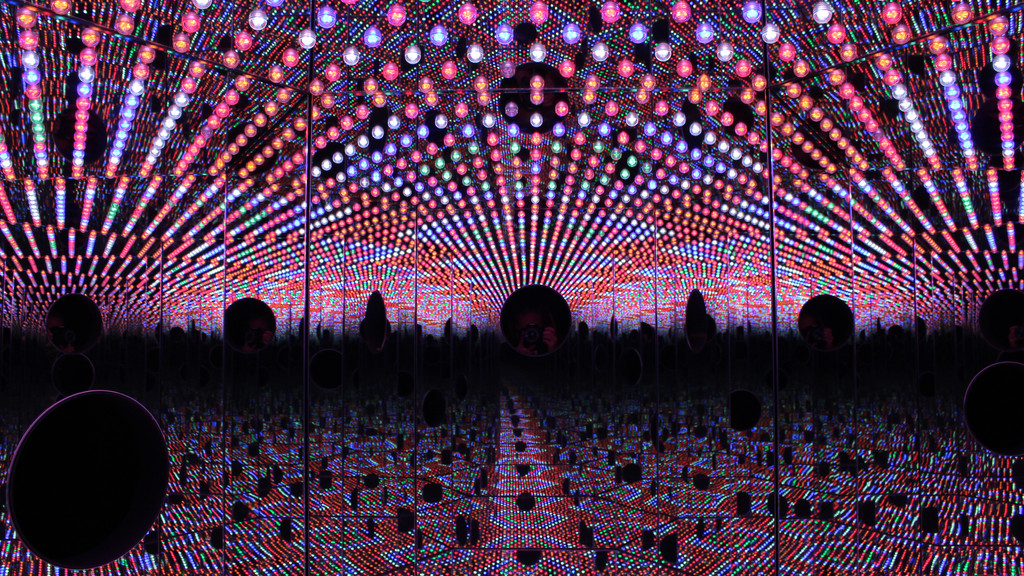 Artist Yayoi Kusama dies
