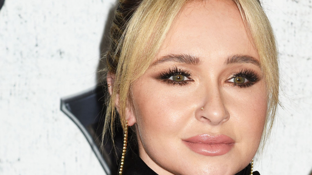 Hayden Panettiere cancels horror show gig due to 'emergency'
