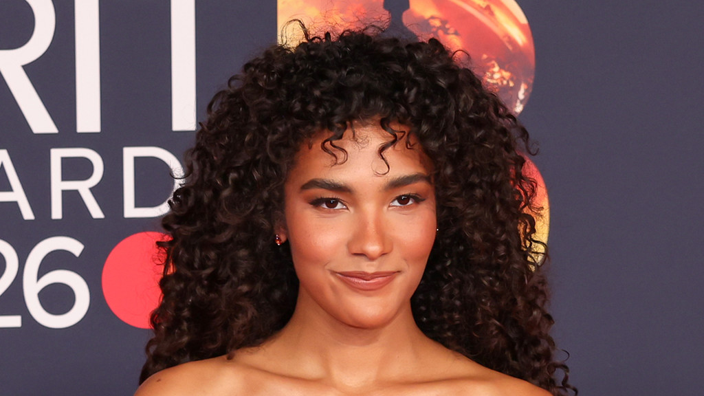 Olivia Dean accused of copying Bill Withers' Just the Two of Us
