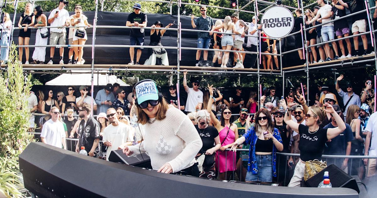 Sin's Boiler Room set is finally here so let's get fkn groovy ...