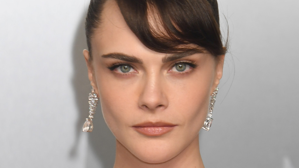 Cara Delevingne announces tour ahead of music launch