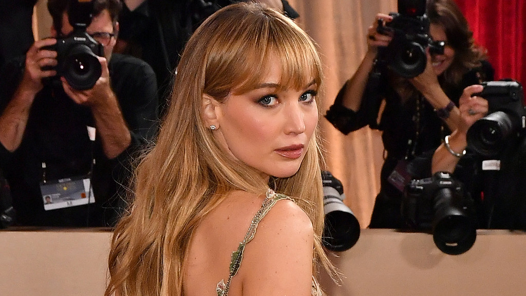 Josh Hutcherson, Jennifer Lawrence confirm return to Hunger Games