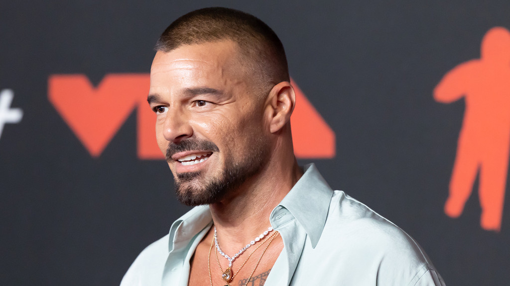 Ricky Martin pens open letter to fellow Puerto Rican Bad Bunny