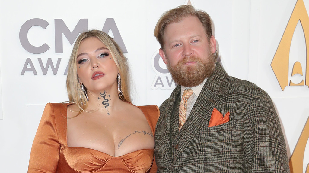 Elle King marries longtime partner Dan Tooker