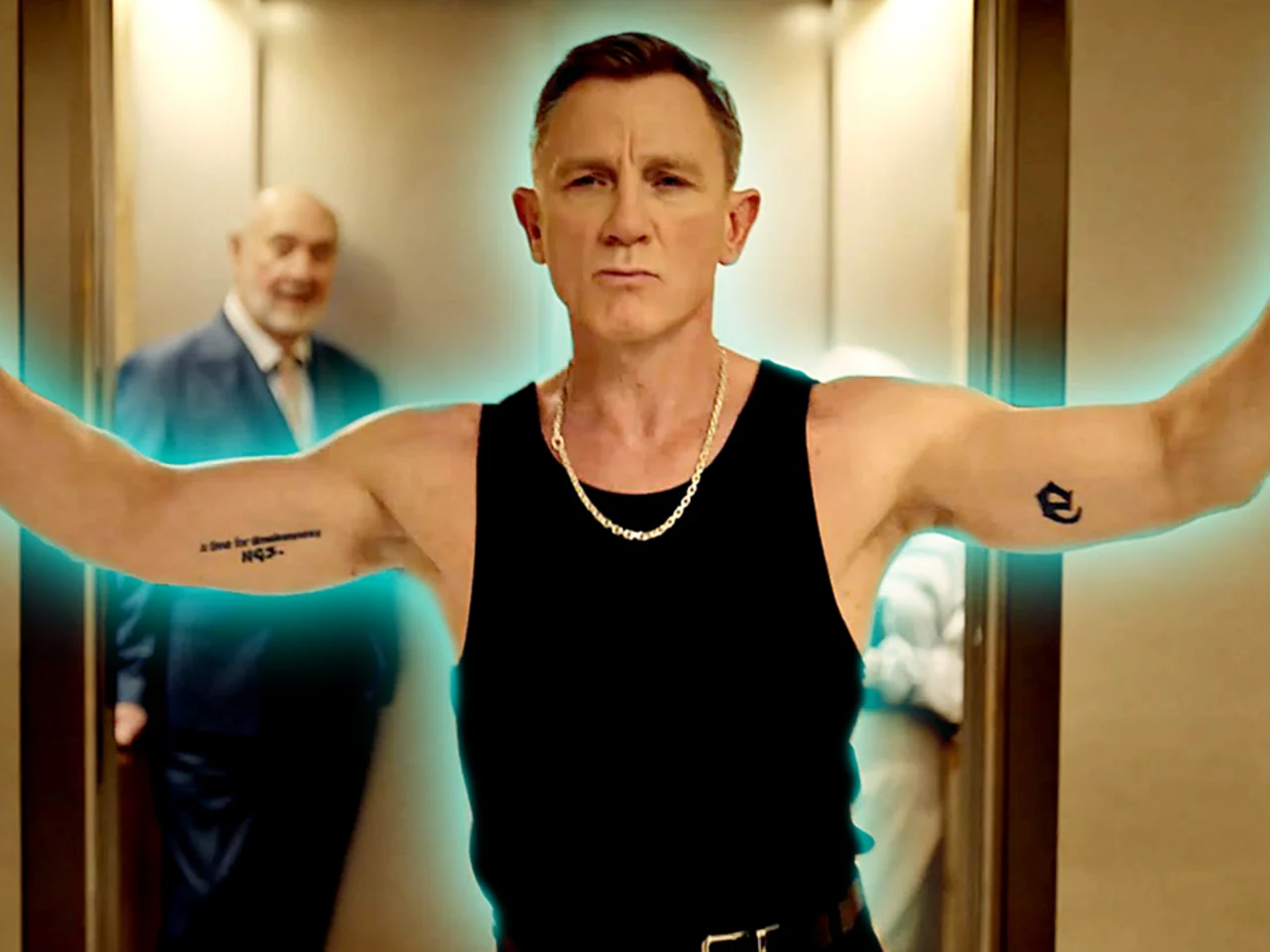 Daniel Rova Daniel Craig shows off his incredible dance moves in a hilarious Taika ...