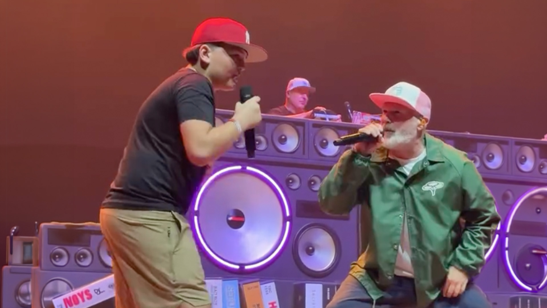 13 year old Limp Bizkit fan gets on stage and nails ‘Full Nelson’