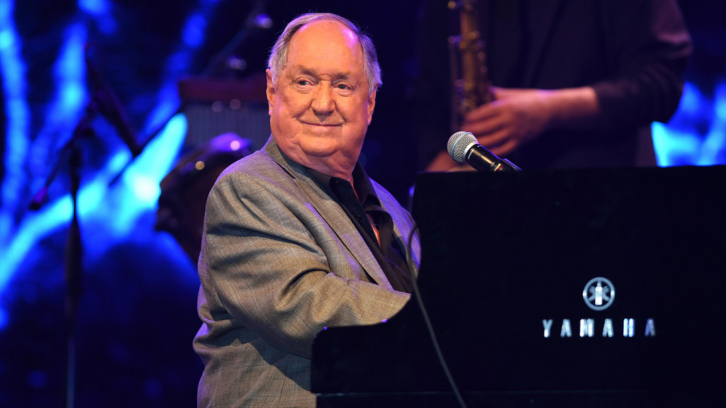 Neil Sedaka dead at 86