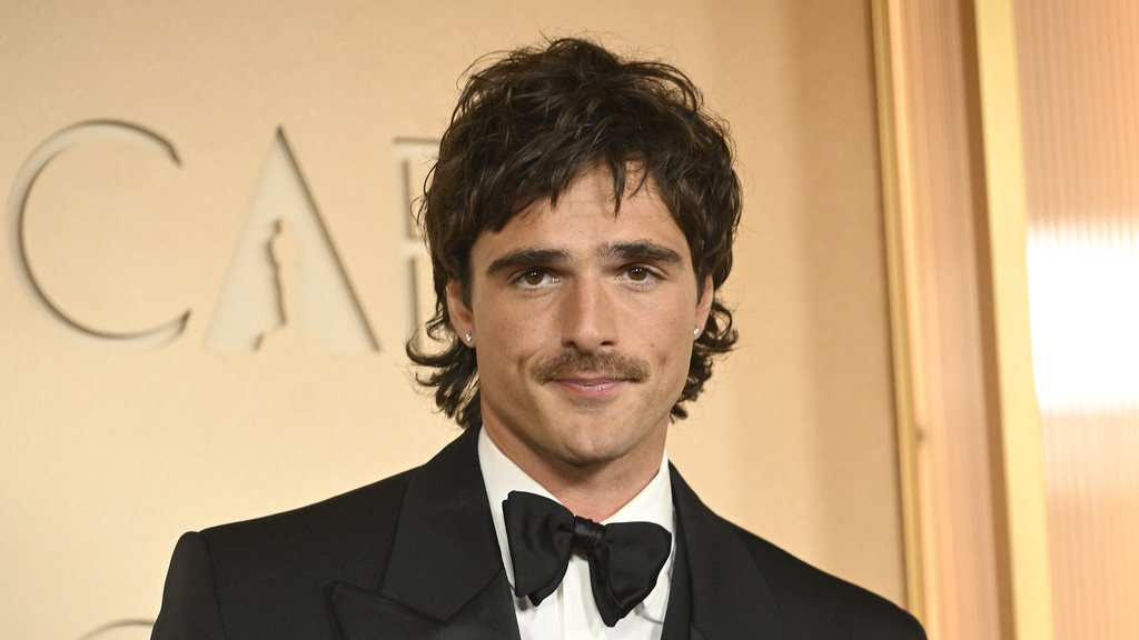 Jacob Elordi reveals foot injury that forced Cannes jury exit