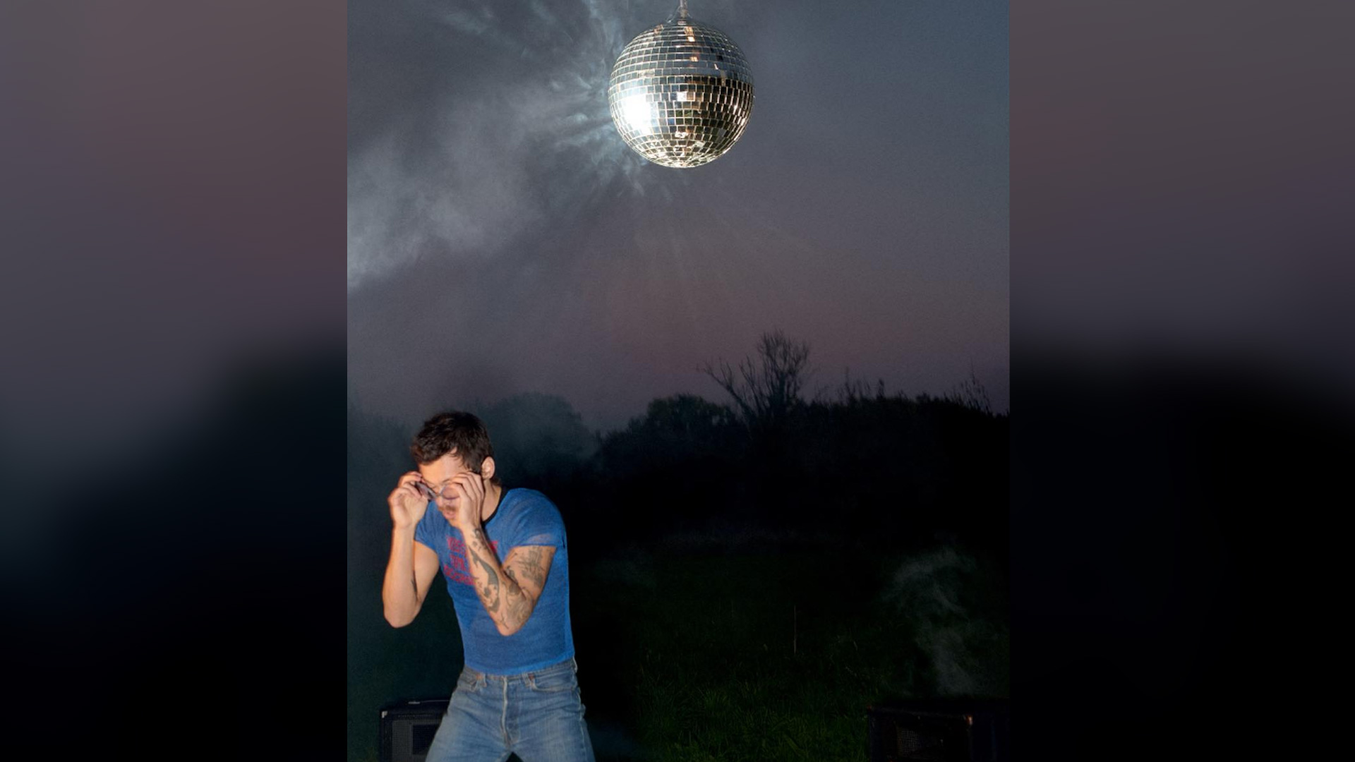 Harry Styles fans are spinning like a disco ball over 'whack' new album cover