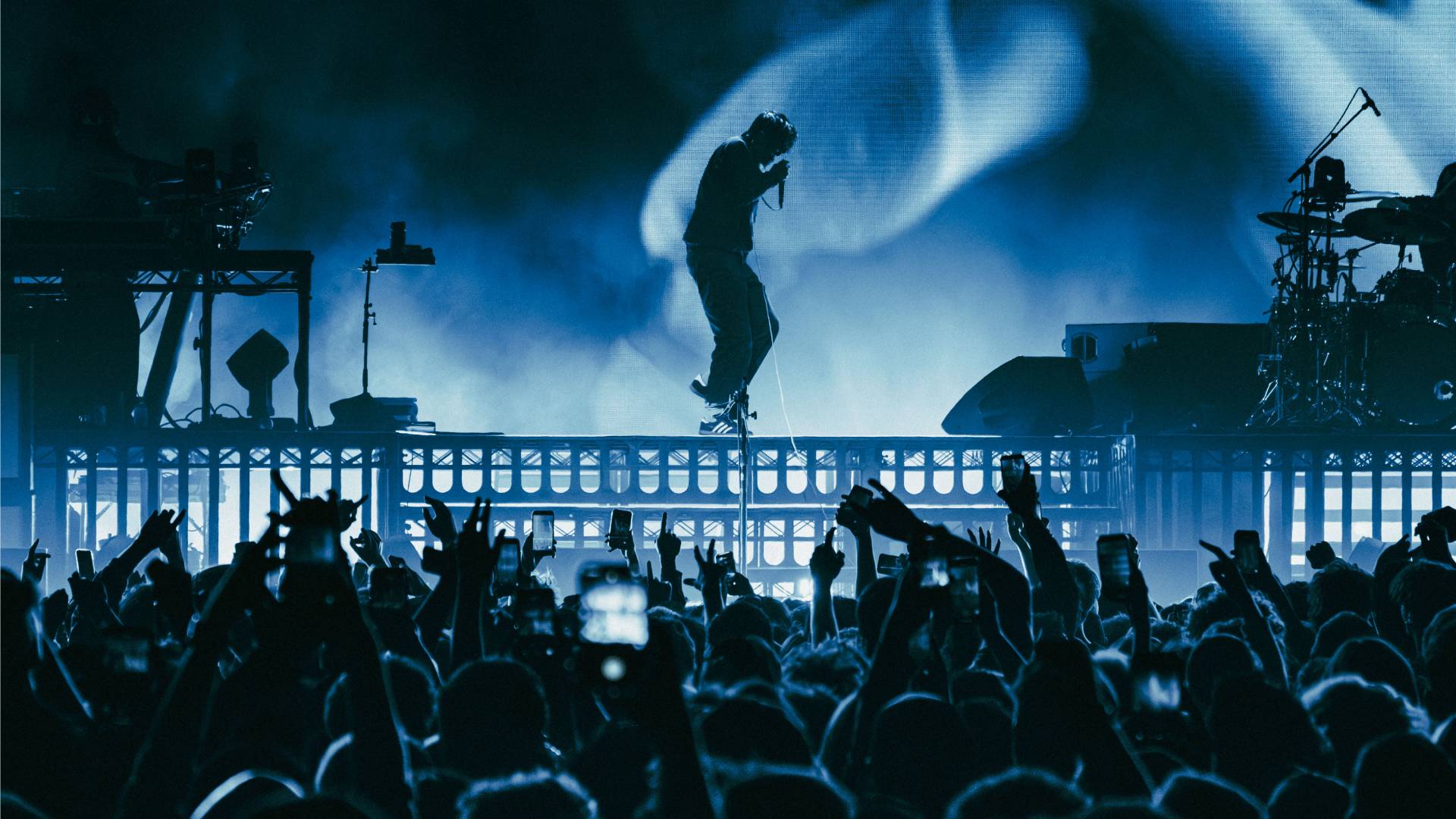 REVIEW: Deftones unite 90s faithful & TikTok teens with blistering Auckland gig 