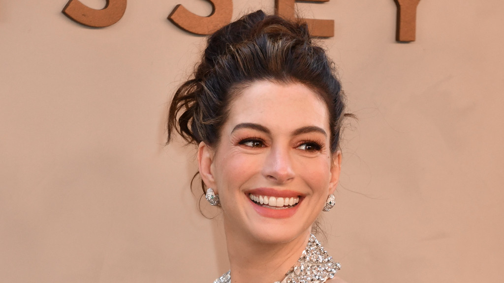 Anne Hathaway pushed hard for Julie Andrews to join Princess Diaries 3