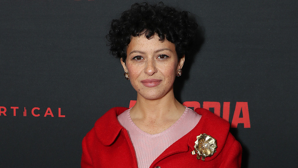 Alia Shawkat finally addresses Brad Pitt dating rumours