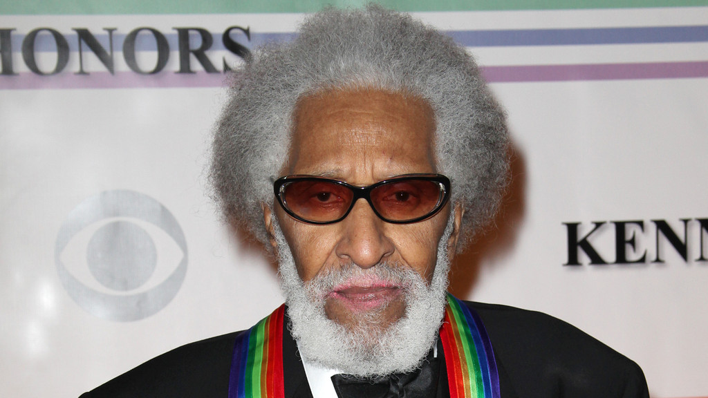 Legendary jazz saxophonist Sonny Rollins dies aged 95