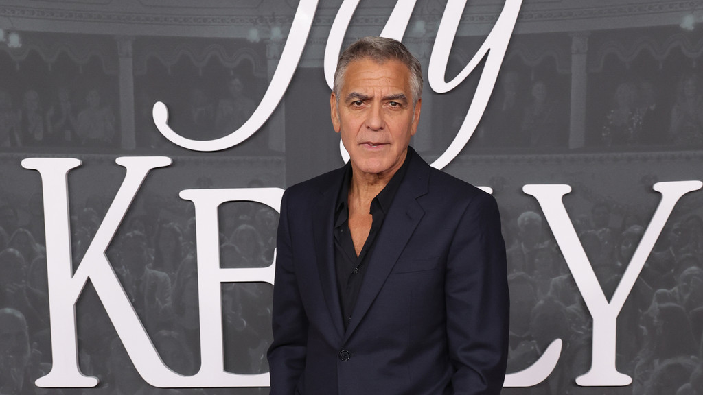 George Clooney defends Mark Ruffalo amid 'ridiculous' antisemitism accusations