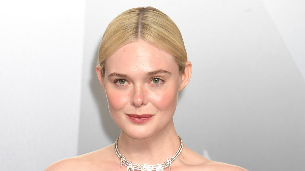 Elle Fanning didn't recognise Glenn Close after Hunger Games makeover