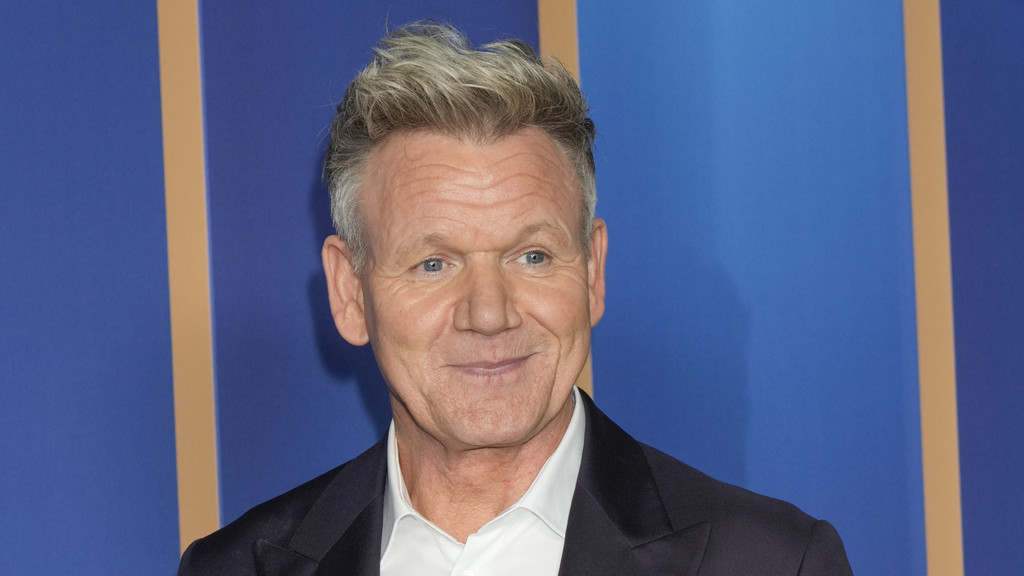 Gordon Ramsay opens Disneyland restaurant