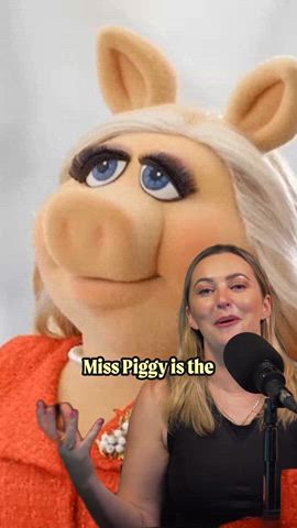 Miss Piggy needs to enter her hoe era 