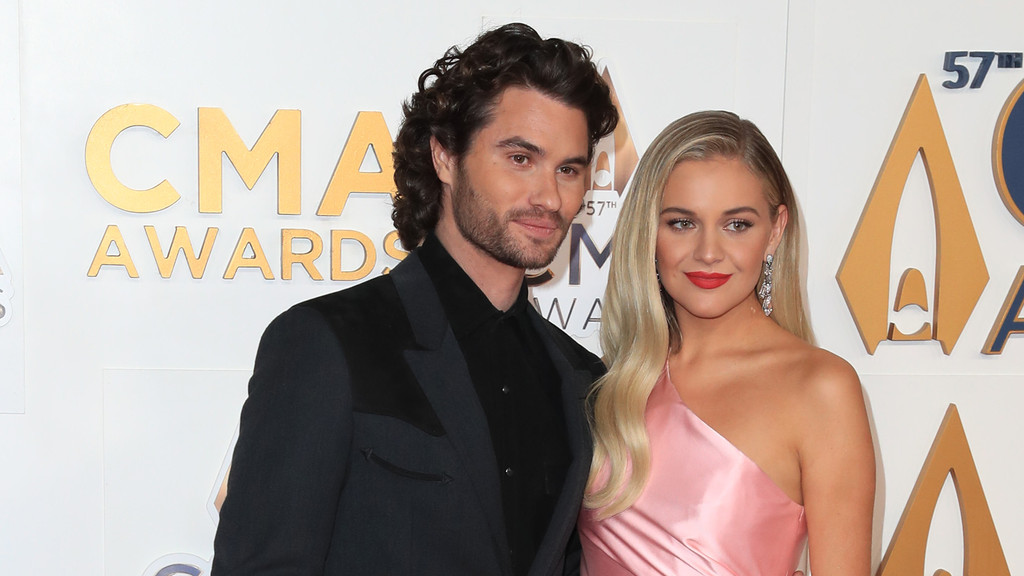 Kelsea Ballerini and Chase Stokes split again - report