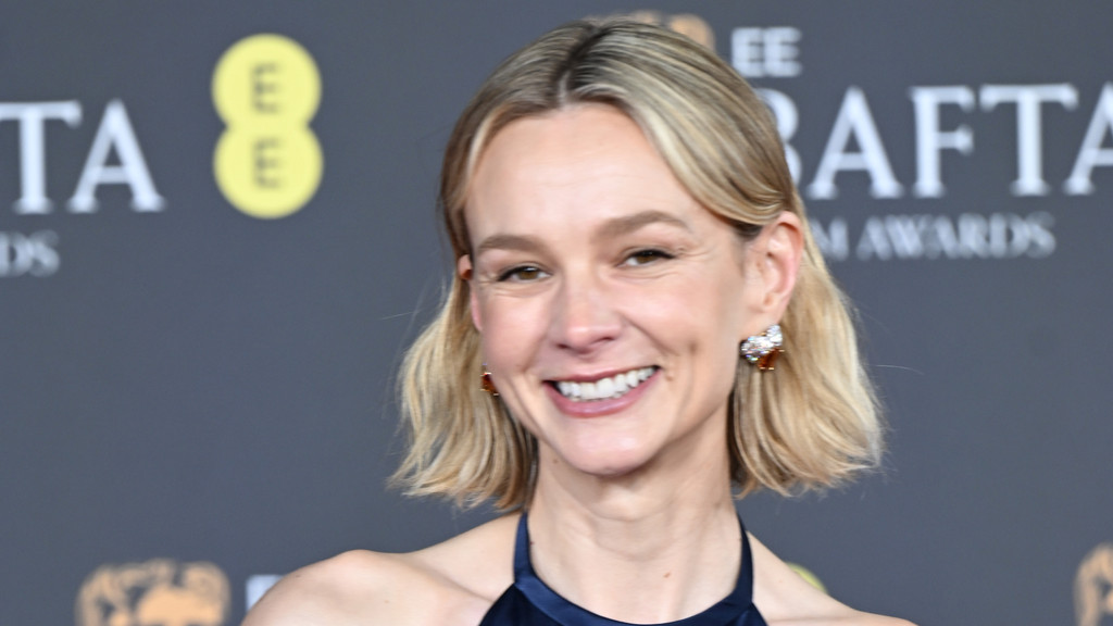 Carey Mulligan cast as Billie Eilish's mum in The Bell Jar