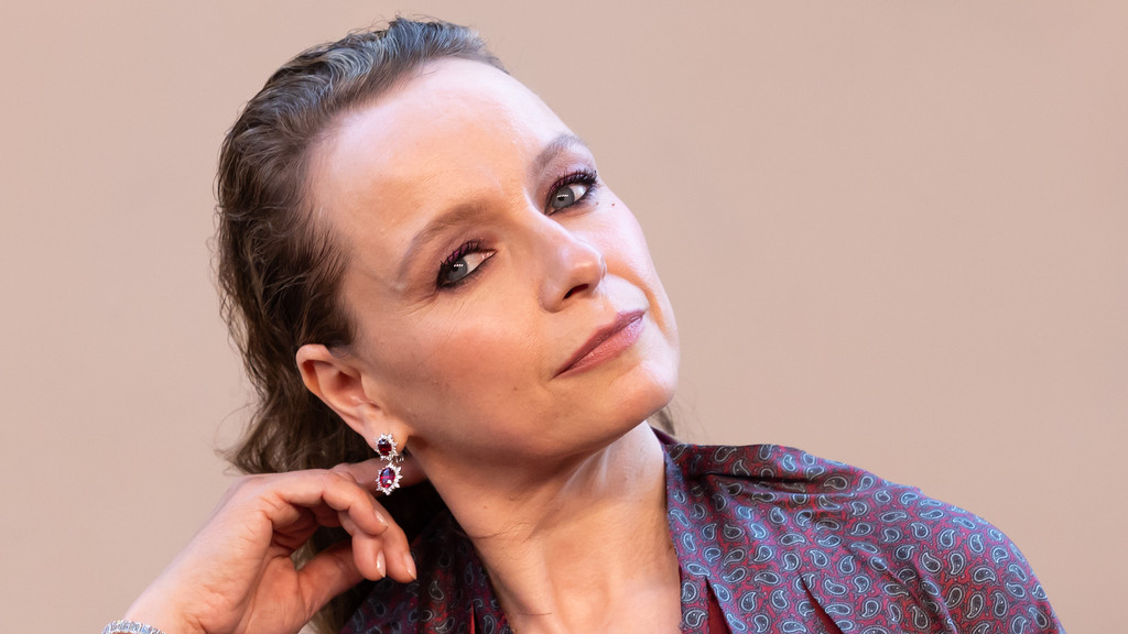 Samantha Morton opens up about traumatic childhood