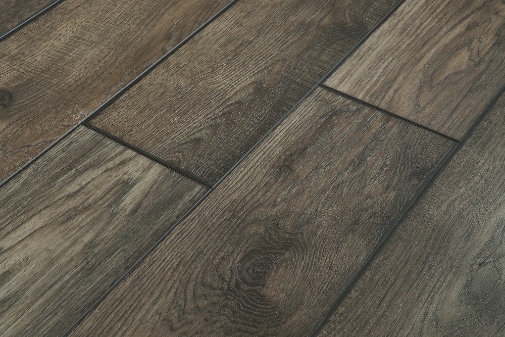 Blog Post 5 Benefits of Vinyl Plank Flooring Image 