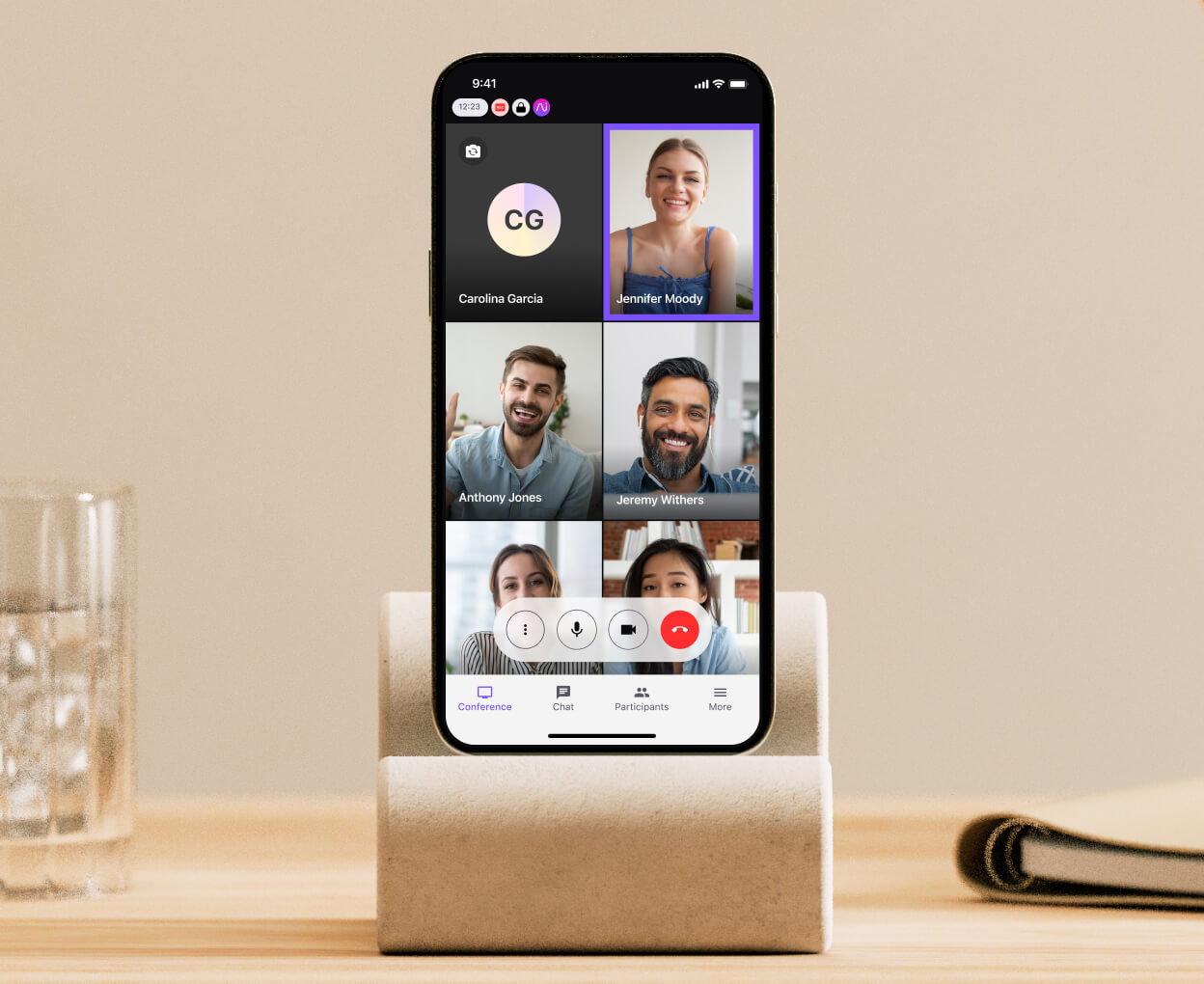 A video conference happening in Dialpads mobile app
