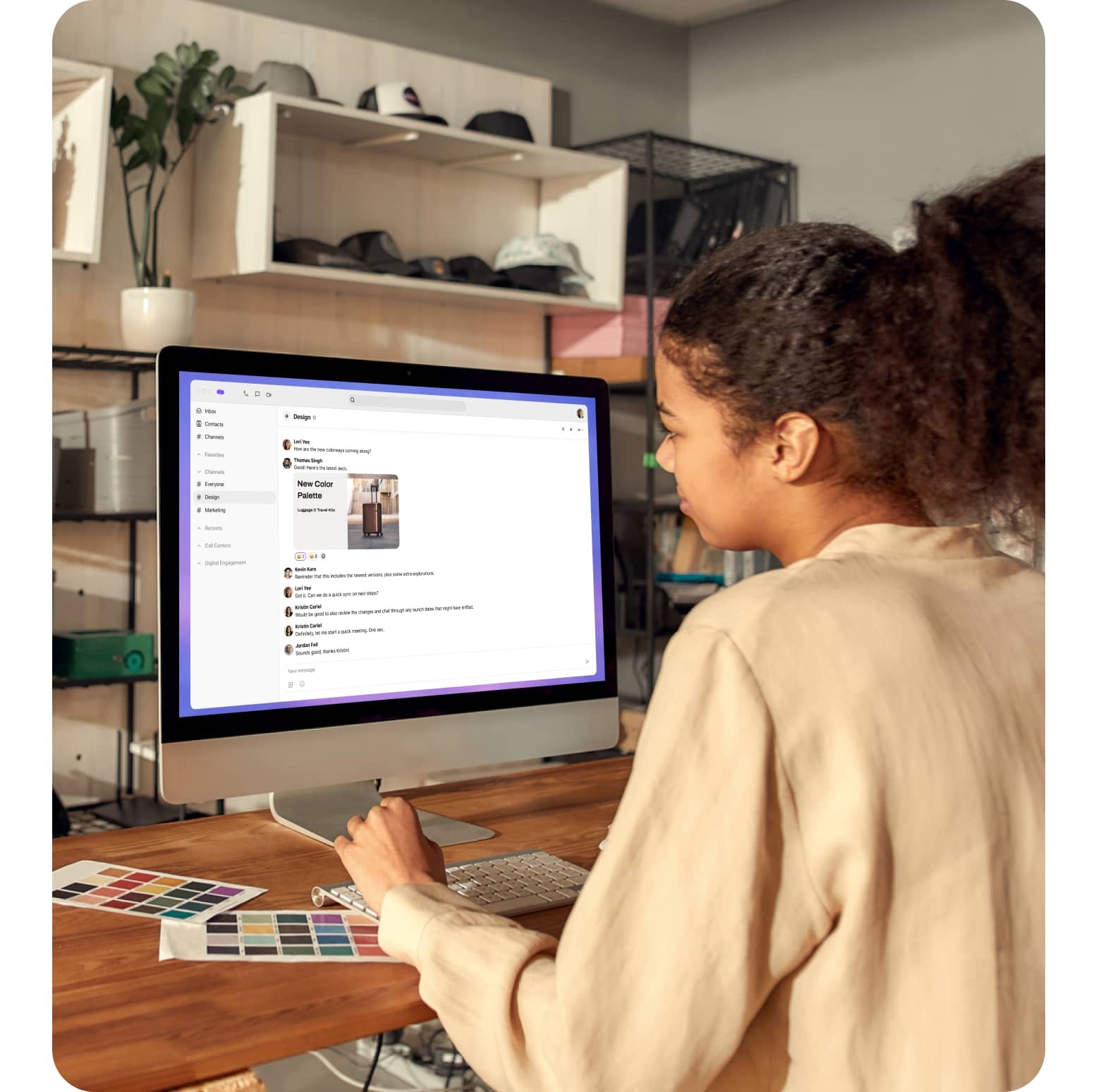 A person reading the messages on the Dialpad desktop app