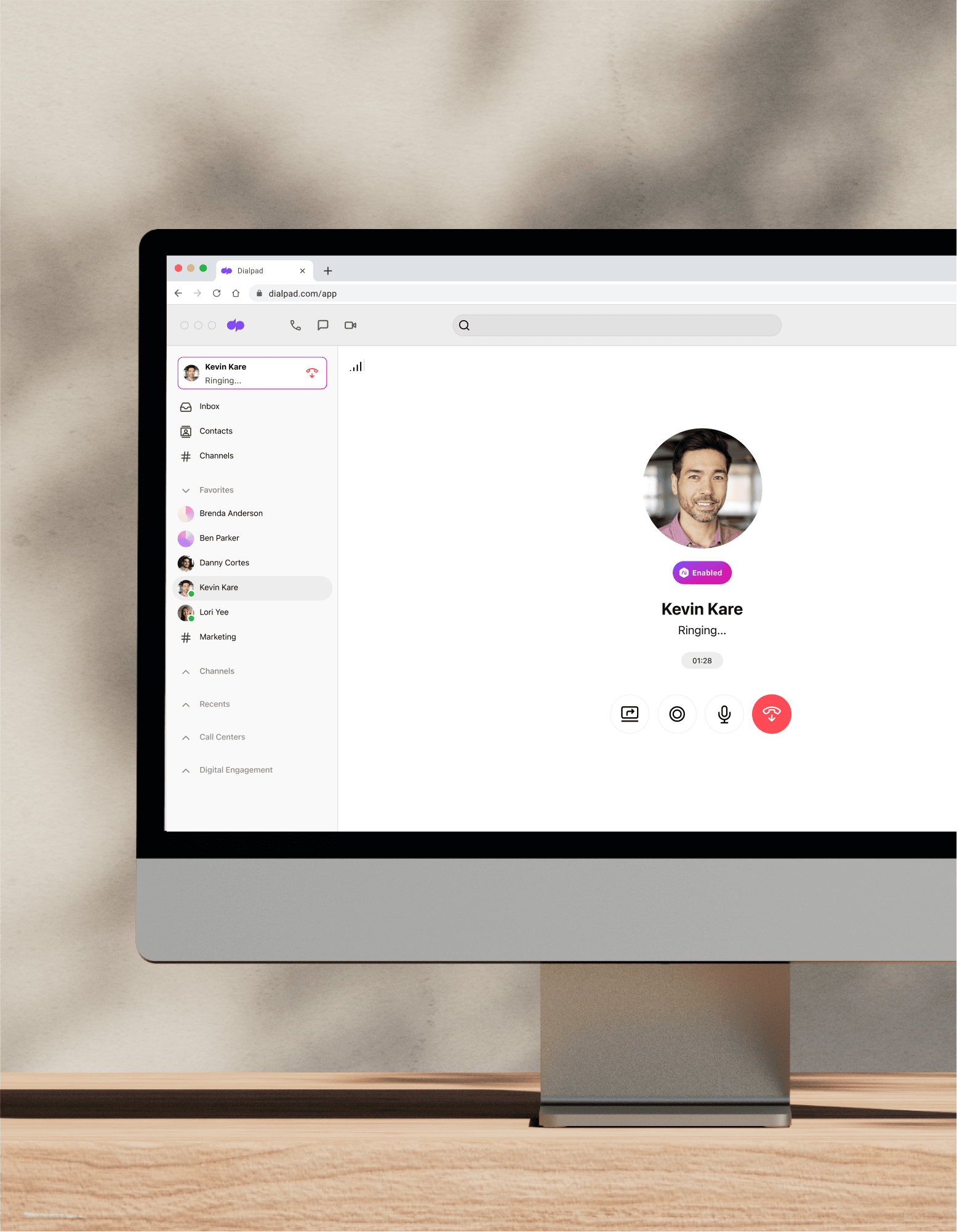 Making an international phone call from Dialpad's desktop app