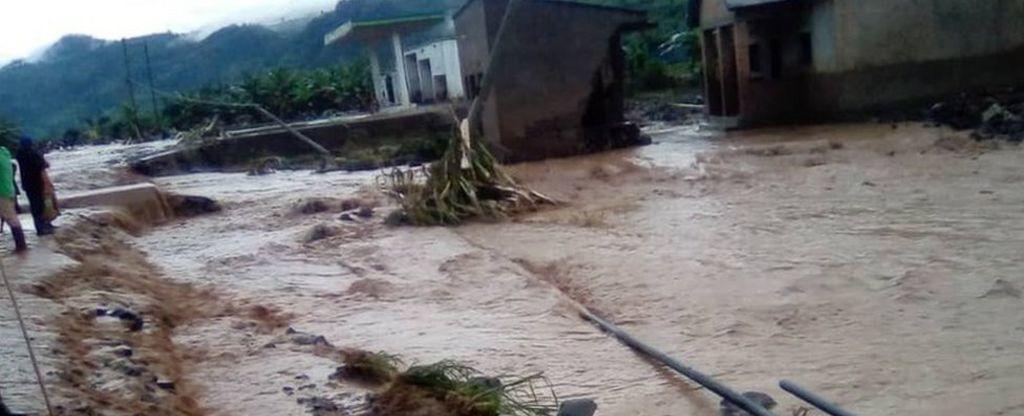 Rwanda floods and landslides: More than 100 people dead