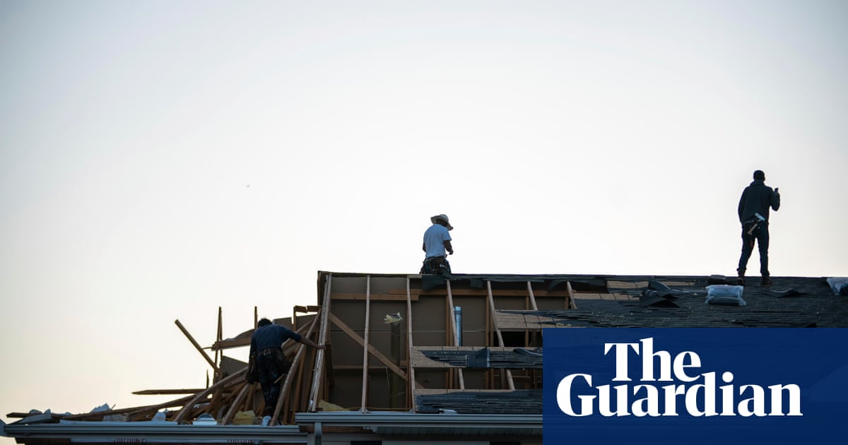 About 6m across US at risk of extreme weather as over 700,000 without power