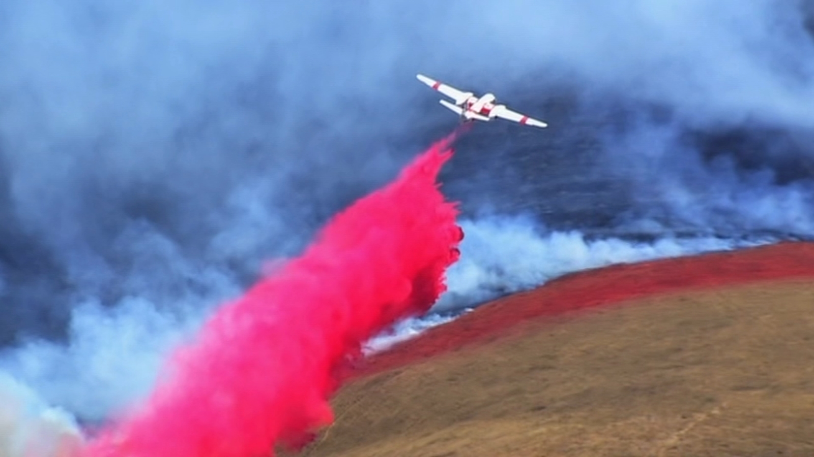 Legal battle raging over US Forest Service fighting large wildfires with retardant