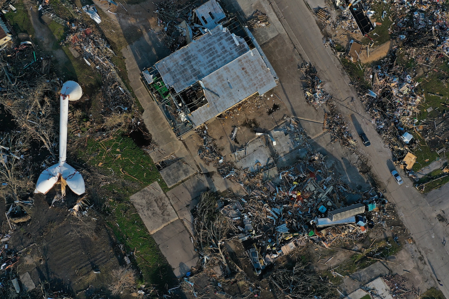 Here's how climate change may be fueling tornadoes