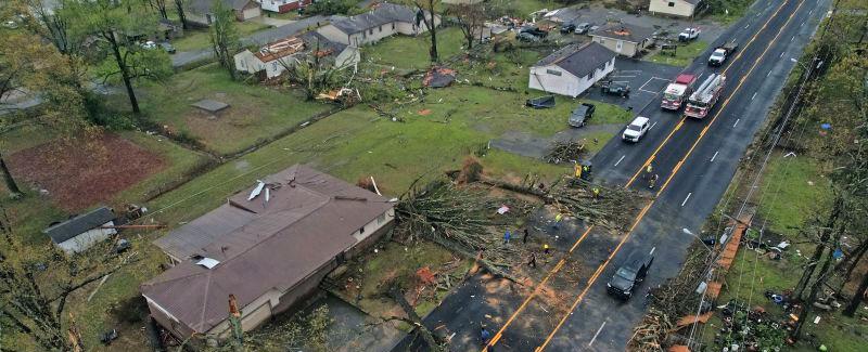 Tornados arrasan el sur y el medio oeste de EE.UU. y dejan varios muertos y heridos