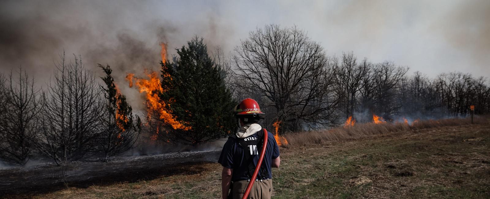 Circle Mountain under evacuation amid wildfires, high winds