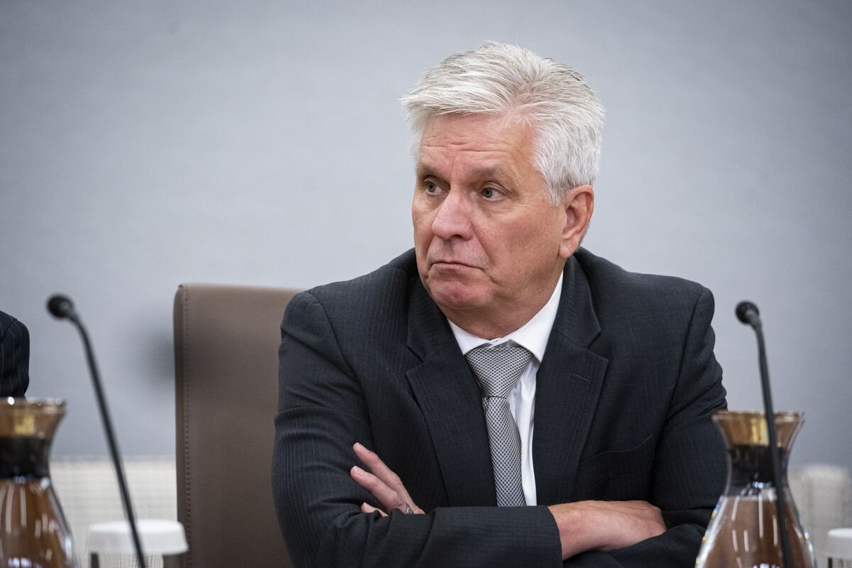 Fed’s Christopher Waller Says Climate Change Doesn't Pose Serious Financial Risk