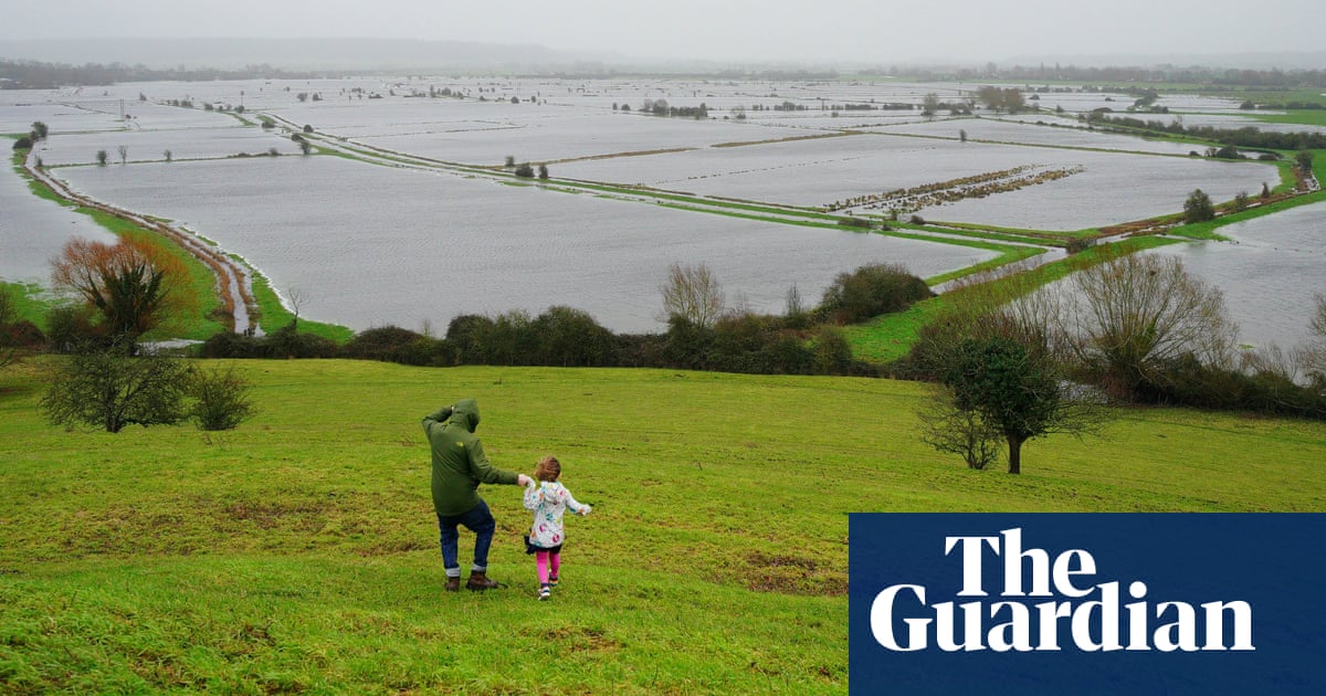 UK ‘strikingly unprepared’ for impacts of climate crisis