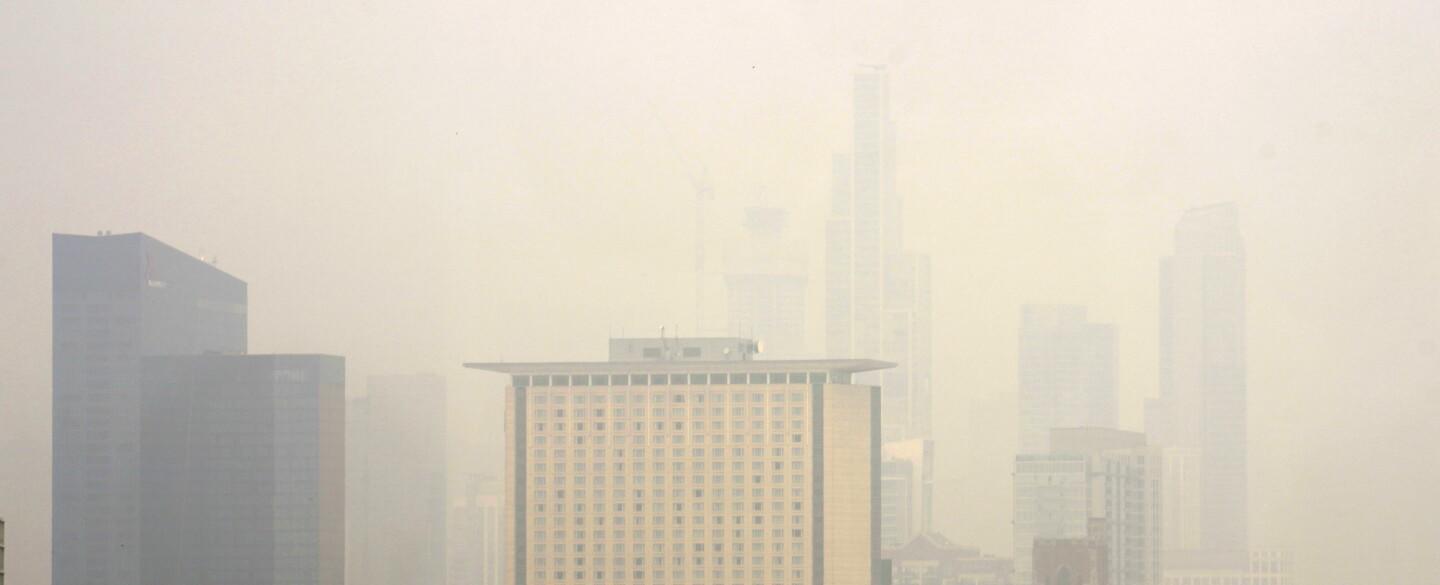 Smoke from Canadian wildfires prompt air quality alerts in Chicago, Detroit