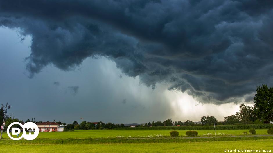 Germany braces for tornados as 'Lambert' arrives – DW – 06/22/2023
