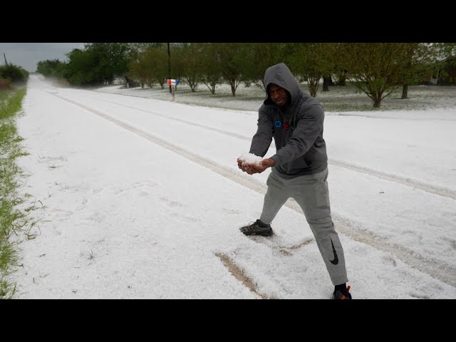 Purmela, Texas - Tornadic Storm Drops Tons Of Hail To Look Like Snow