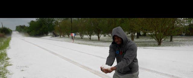 Purmela, Texas - Tornadic Storm Drops Tons Of Hail To Look Like Snow